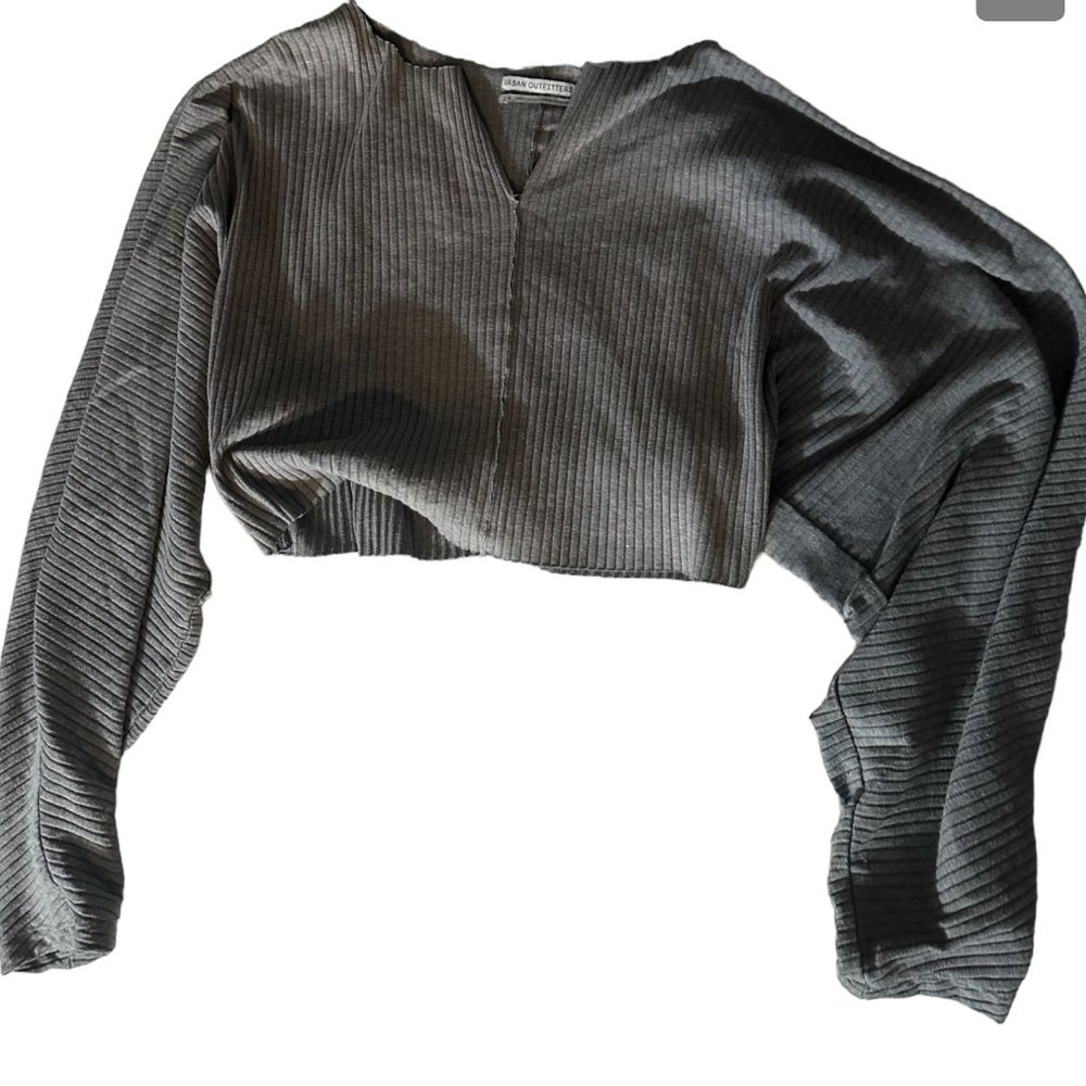 Grey Urban Outfitters Cropped Slouchy Long-Sleeve
